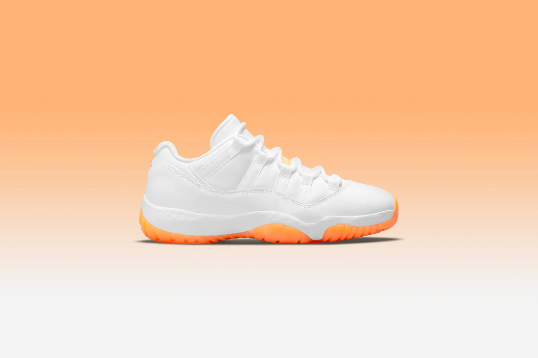 Air Jordan 11 Retro Low Women's - White/Bright Citrus
