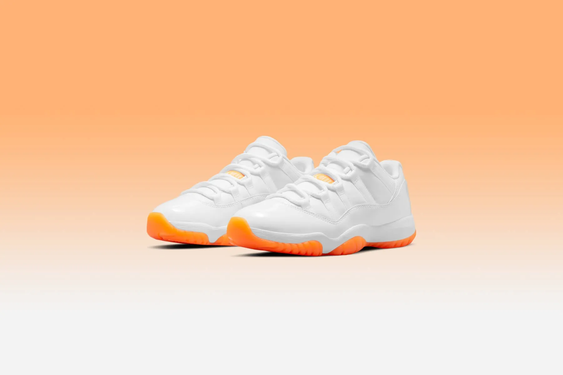 Air Jordan 11 Retro Low Women's - White/Bright Citrus