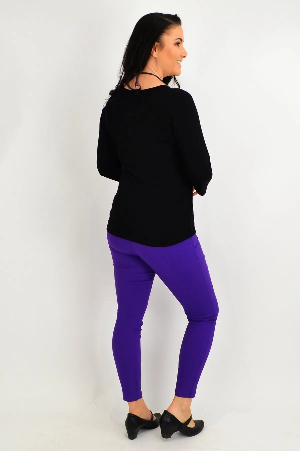 Black 3/4 Sleeve Scoop Neck Basic Top